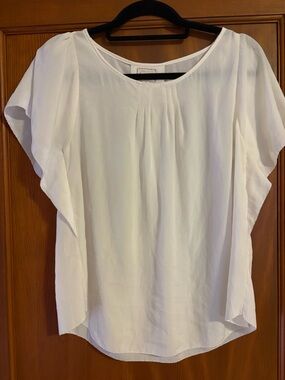 Anthropologie white short sleeve pleated front blouse XS
